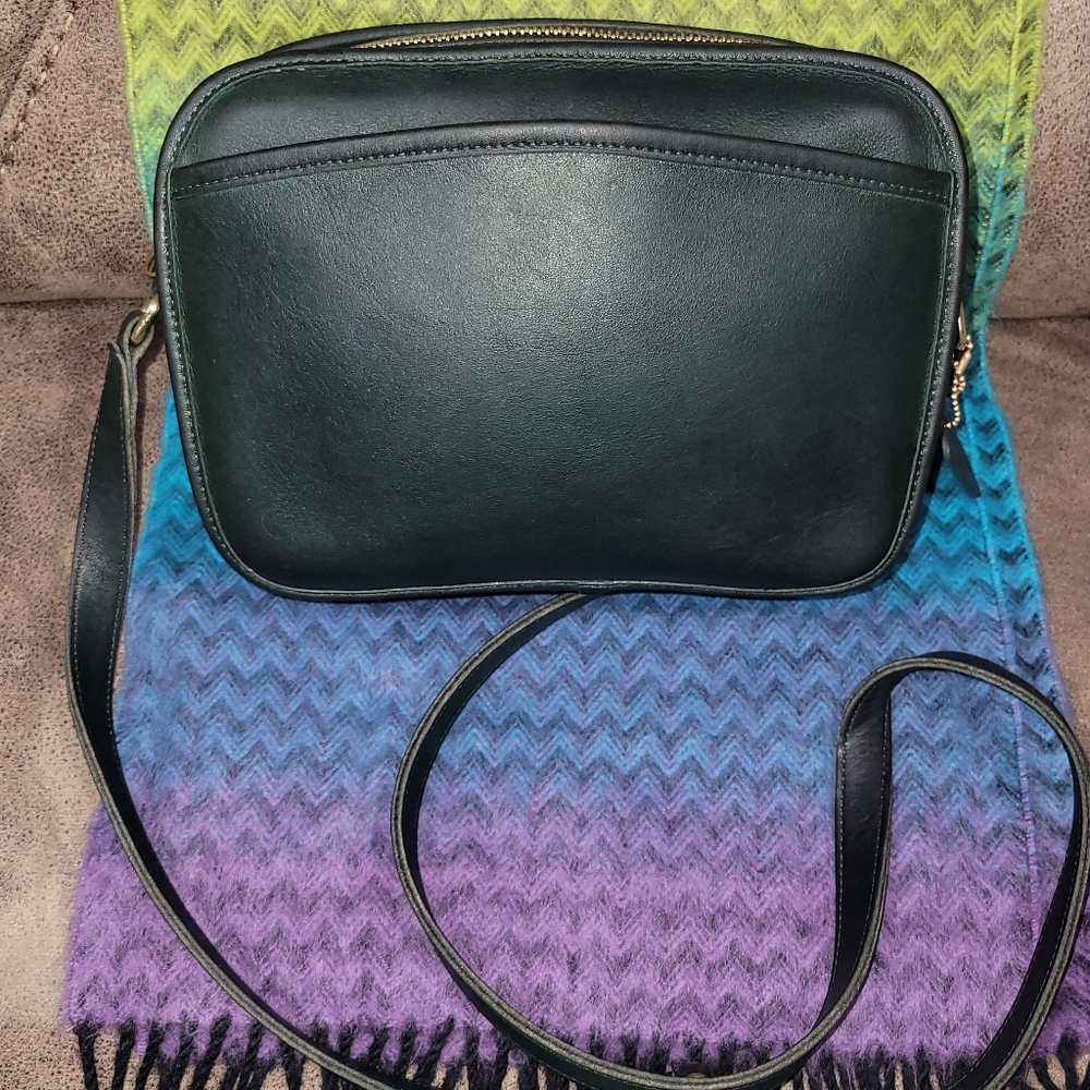 Vintage Coach Lewiston in Bottle green